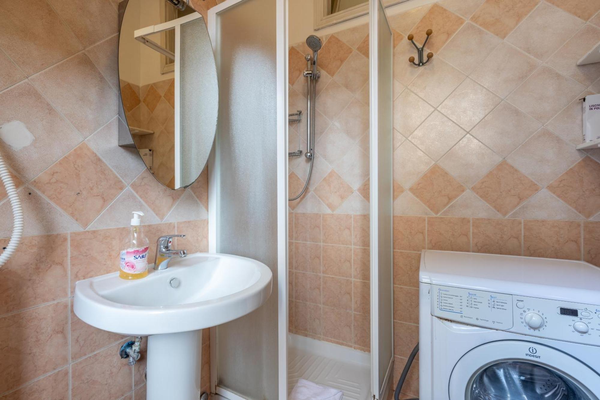 Vg Trastevere 5 Stelle Appartamento Spazioso Rome Luaran gambar